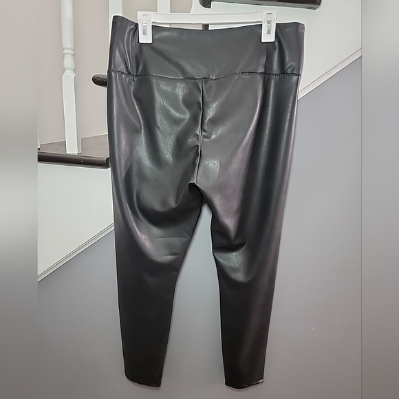 RACHEL ZOE Women's Black Faux Leather Skinny Pants Legging 12 Sleek Trendy - Picture 4 of 6